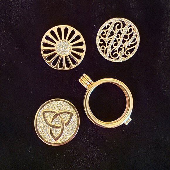 The Coin Collection Pendant Set - Picture 6 of 8